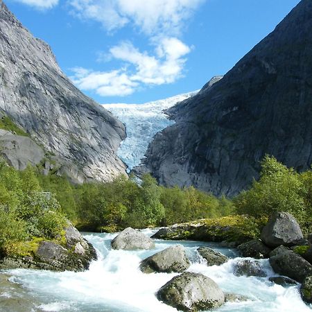 Briksdalsbre Fjellstove Hotel ภายนอก รูปภาพ