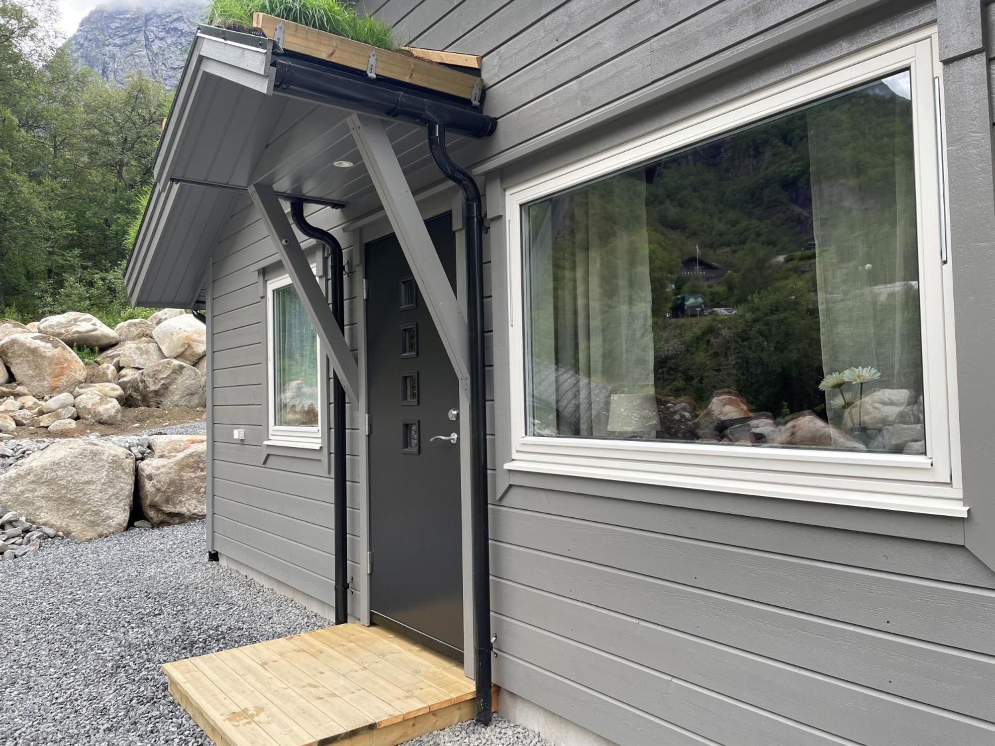 Briksdalsbre Fjellstove Hotel ภายนอก รูปภาพ