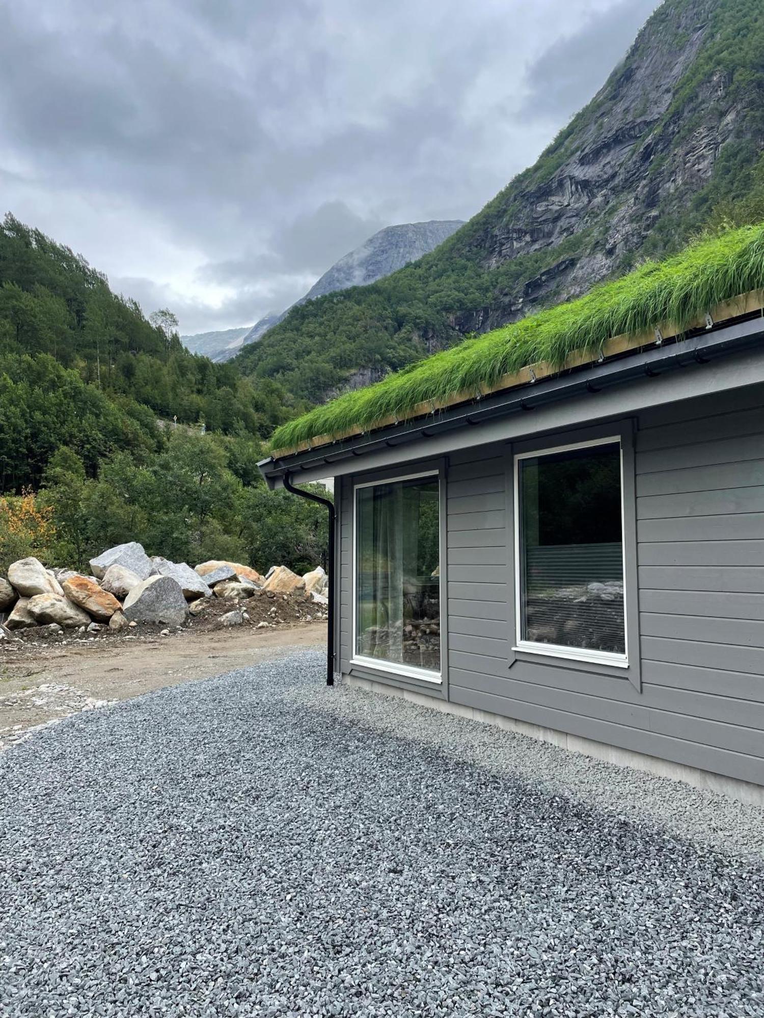 Briksdalsbre Fjellstove Hotel ภายนอก รูปภาพ