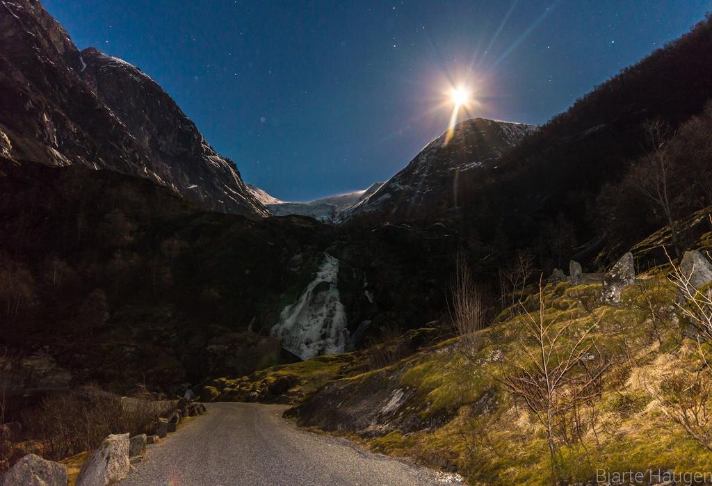 Briksdalsbre Fjellstove Hotel ภายนอก รูปภาพ